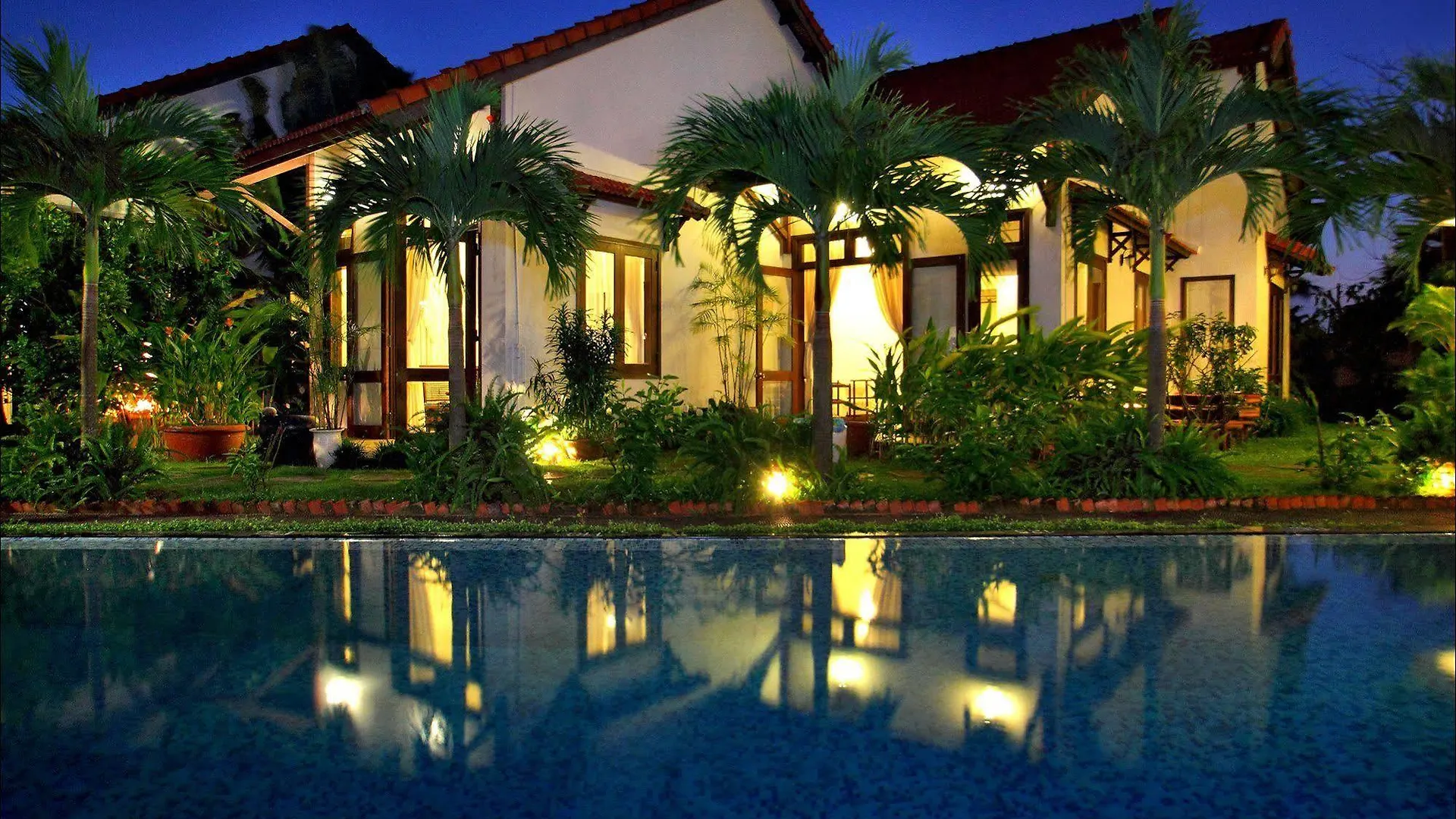 Van Lan Riviera Villas location